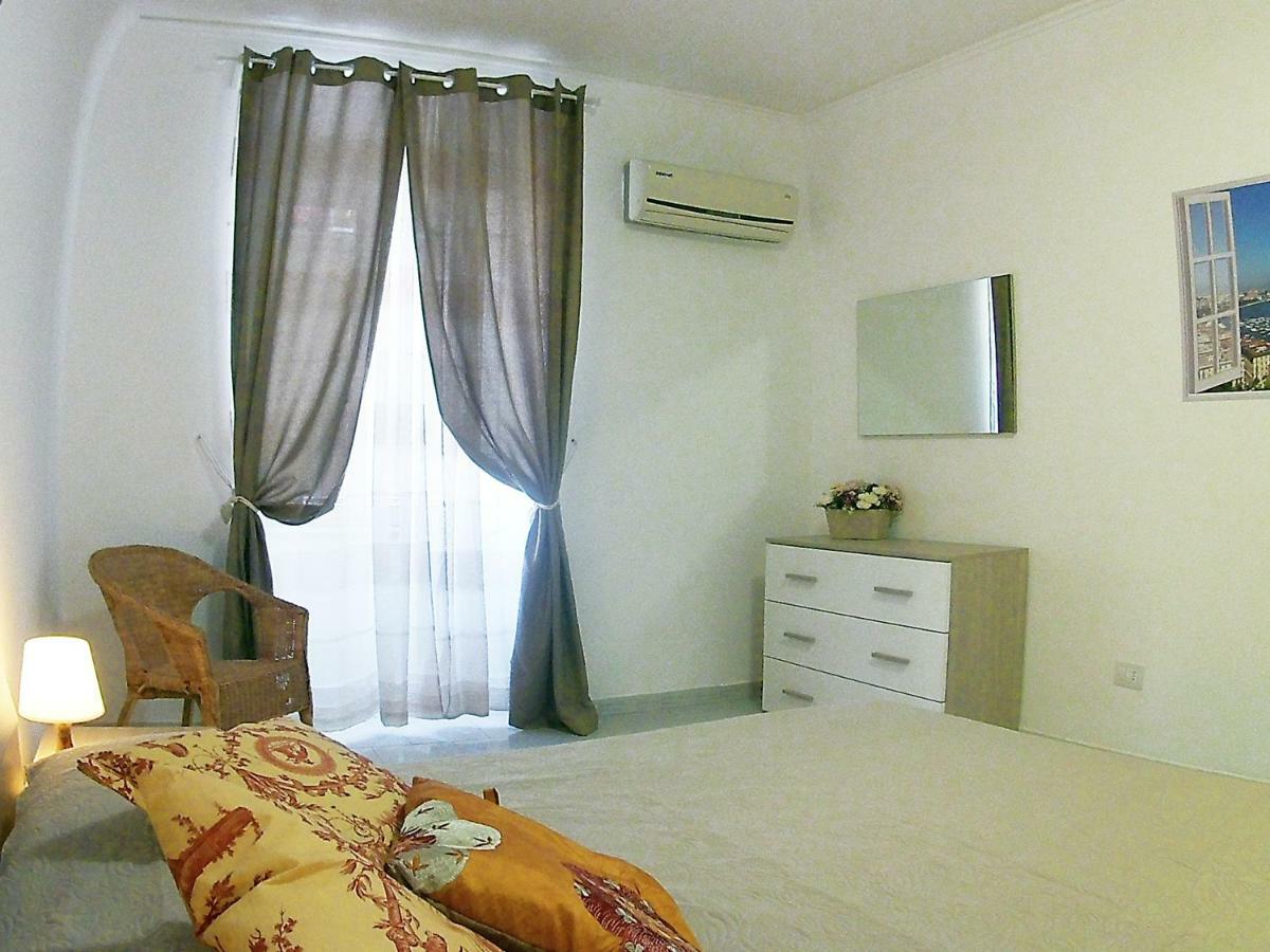 Core A Core Apartment Napoli Bagian luar foto