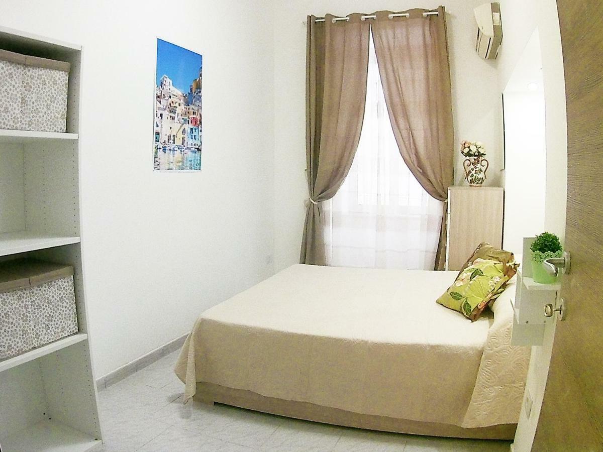 Core A Core Apartment Napoli Bagian luar foto